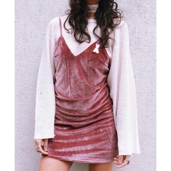Seek The Label Dusty Pink Velvet Mini Slip Dress Size Small - Picture 2 of 11